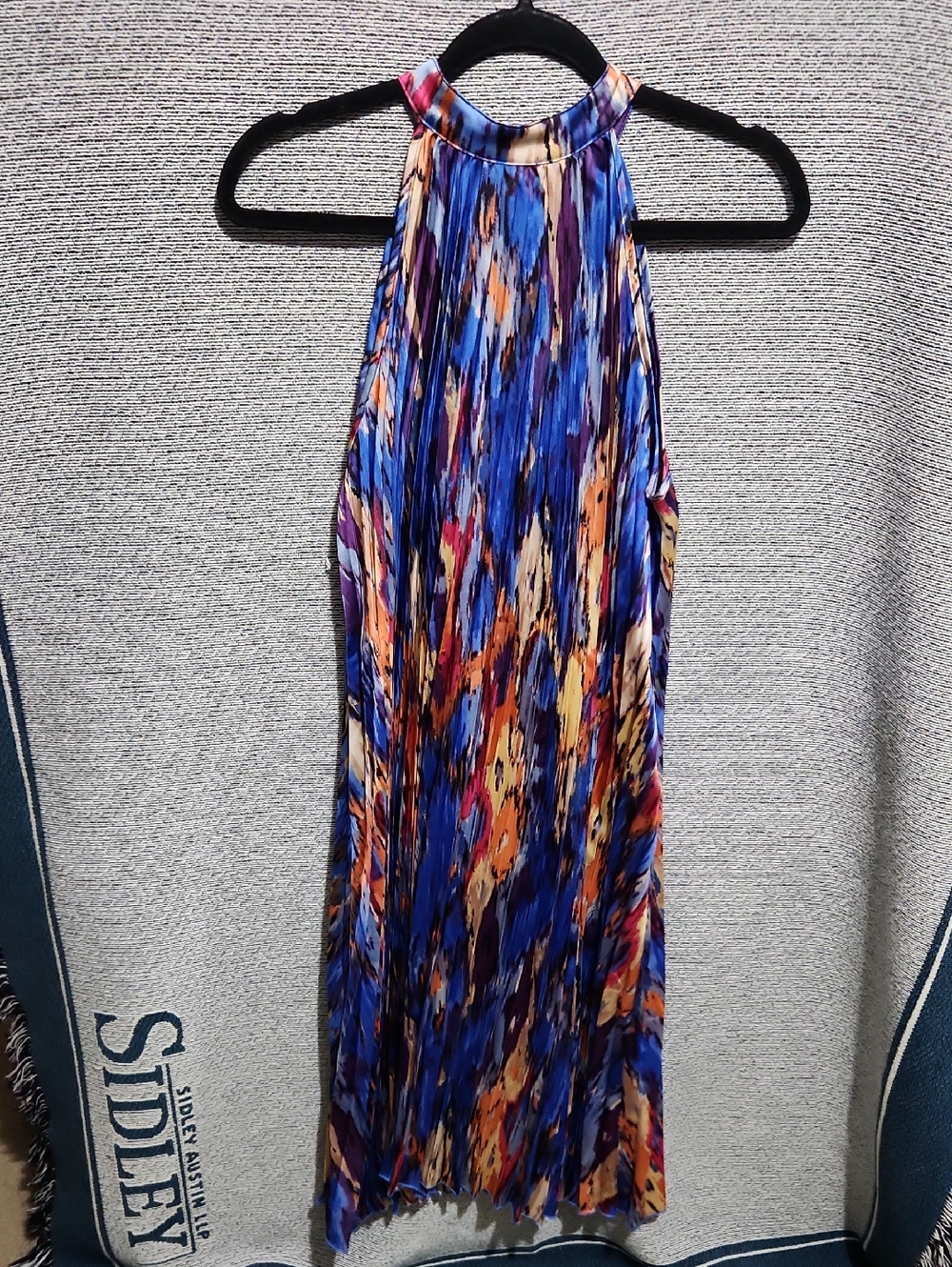 Shein Sleeveless Halter Pleated Dress in Blue Abstract Print